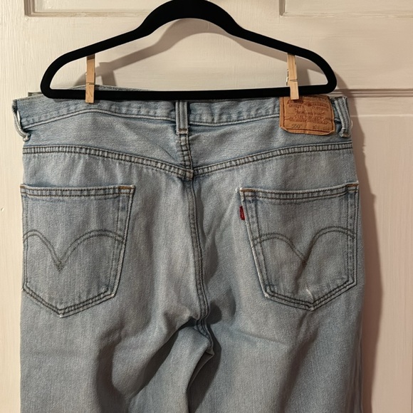 Levi's 550 Relaxed Fit Straight Leg Light Wash Men's Denim Jeans 36/34 - Picture 10 of 12
